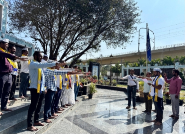 पिंपरी चिंचवड मध्ये एकनिष्ठतेचे प्रतिक म्हणजे आपचे निष्ठावंत उमेदवार व कार्यकर्ते! 2 53077 1