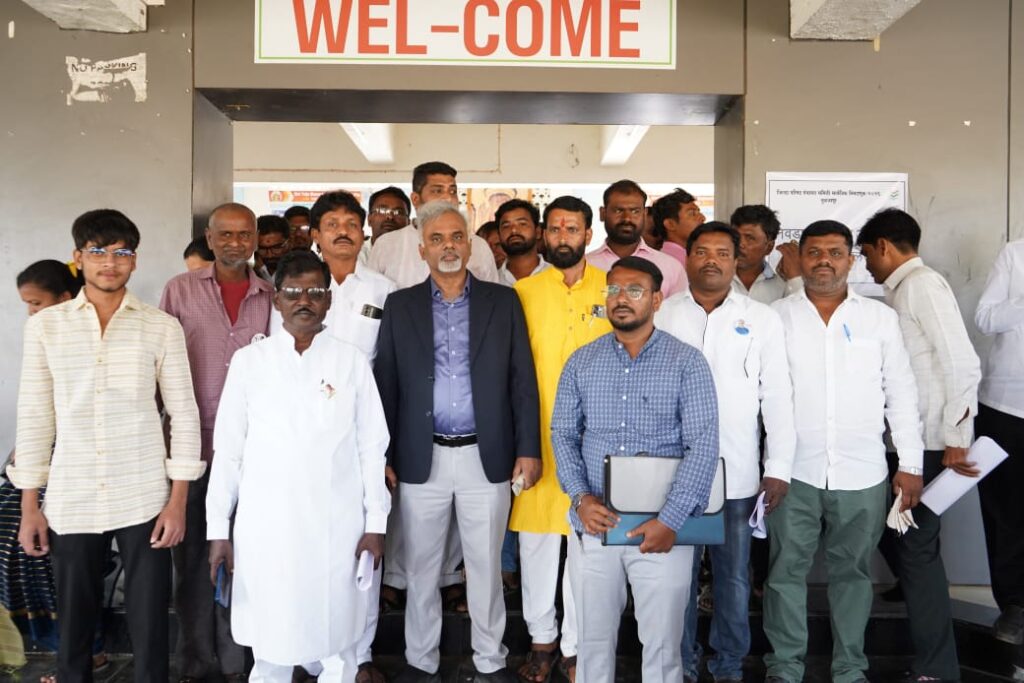 काक्रंबा, धाराशिव जिल्हा परिषद गट: वंचित बहुजन आघाडीचे उमेदवार मिलिंद रोकडे यांचा; शिक्षण आणि आरोग्याच्या मुद्द्यावरून विरोधकांवर जोरदार प्रहार 2 68177 1