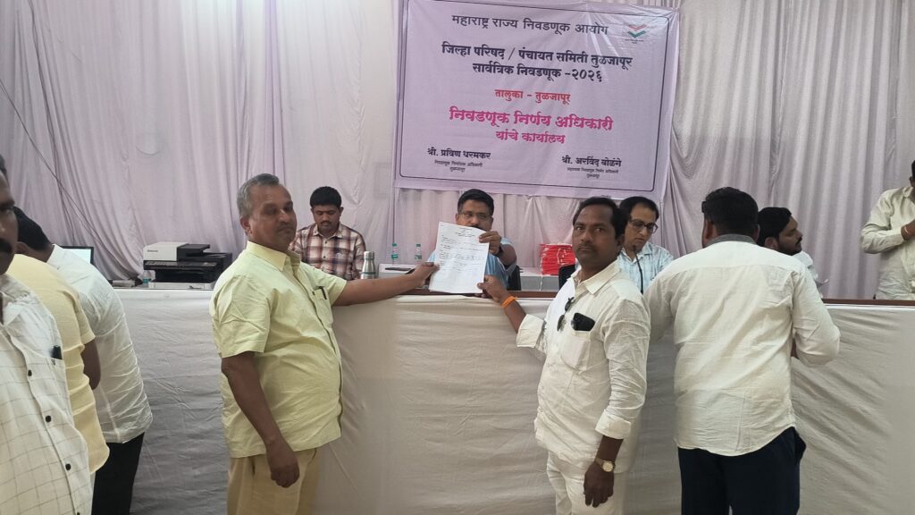 खुदावाडी पं. स. गणात पद्माकर पाटलांची 'तुतारी' गुंजणार? राजकीय मैदानात 'आदर्श सरपंचा'ची एन्ट्री! 1 68540